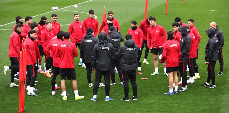 KOSOVA MESAİSİ TAM GAZ