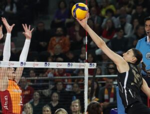 VAKIFBANK FİNAL BİLETİNİ ALDI