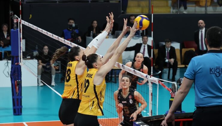VAKIFBANK KUPA VOLEY YARI FİNALİNDE