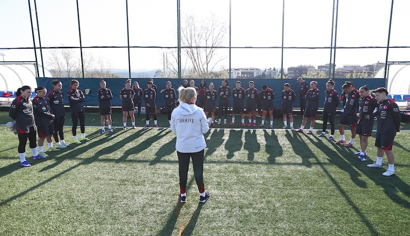 Kadın A Millî Futbol Takımı İsviçre Mesaisine Başladı