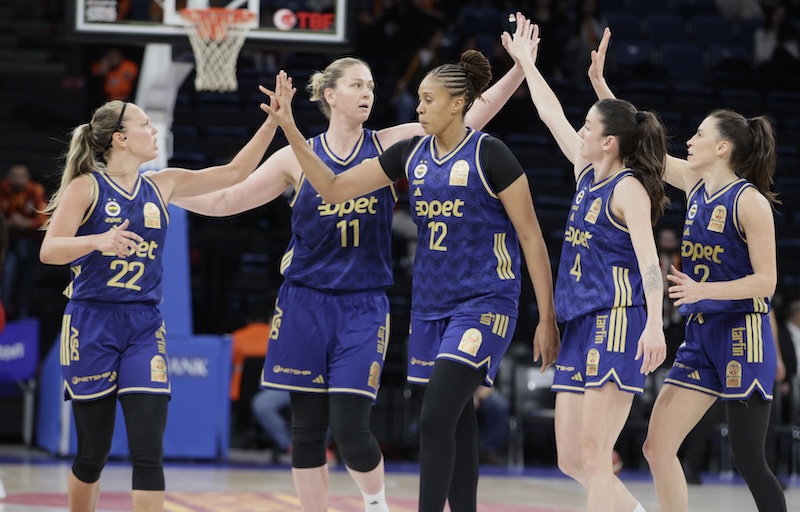 POTANIN KRALİÇELERİNDEN AVRUPA MESAJI