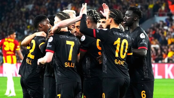ASLAN ZİRVEDE FARKI YENİDEN AÇTI