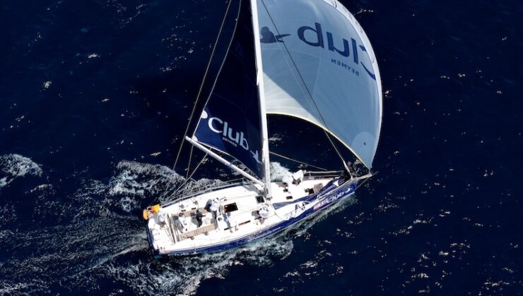 Beymen Club Sailing Team Kürsüde