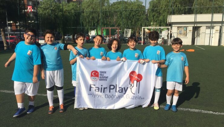 Bostanlıspor’dan Fair Play’e Aykırı Davranışlara Kırmızı Kart