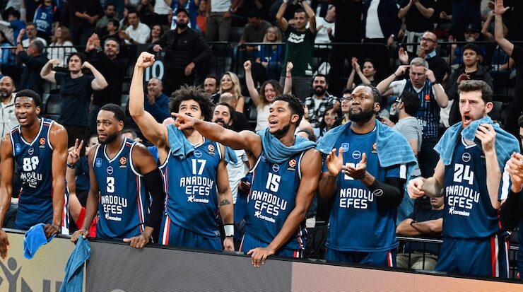 EFES’TEN REAL MADRID’E GEÇİT YOK