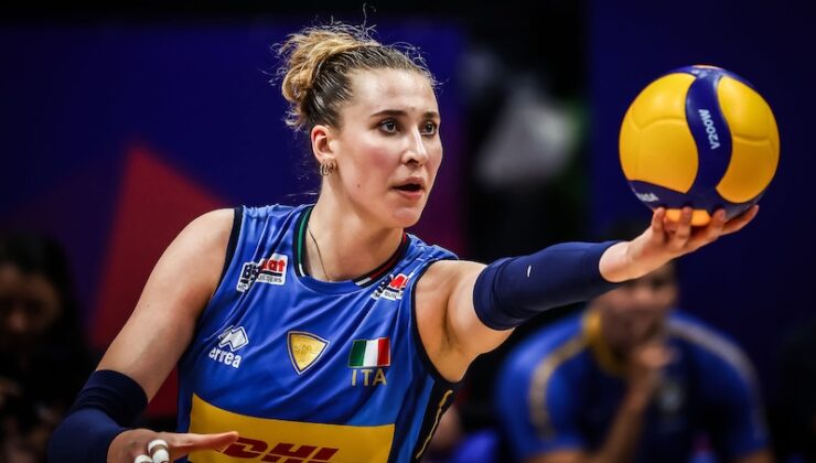 EKATERİNA ANTROPOVA ECZACIBAŞI’NDA