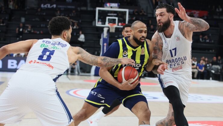 FENERBAHÇE BEKO DERBİDE FARKLI