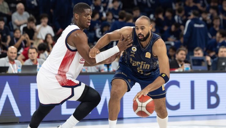 FENERBAHÇE LİGE YENİLGİYLE BAŞLADI