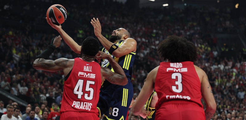 FİNAL HAYALİ YUNAN DUVARINA TAKILDI