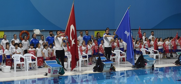 GELECEĞİN YILDIZLARI SAHNEYE ÇIKTI