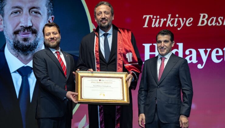 HİDAYET TÜRKOĞLU’NA FAHRİ DOKTORA
