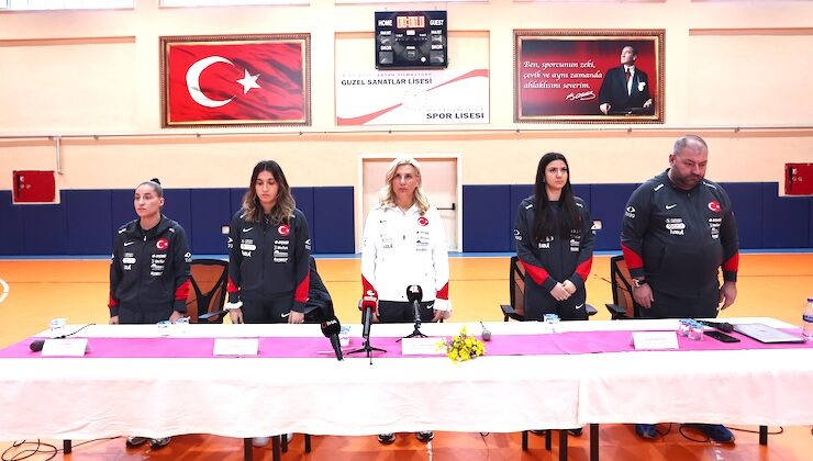 Kadın Milliler Sinop’ta Öğrencilerle Buluştu
