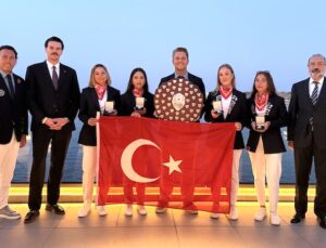 Kadınlarda Altın Erkeklerde Gümüş Madalya