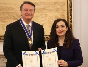 KOSOVA’DAN HASAN ARAT’A BÜYÜK ONUR