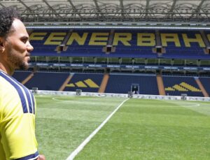 LARKIN’DEN KADIKÖY TURU