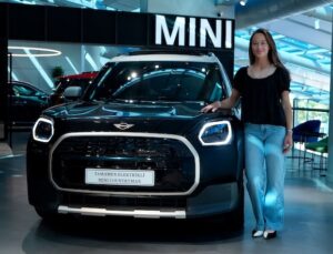 MINI, Zeynep Sönmez ile İş Birliğini Yeniledi