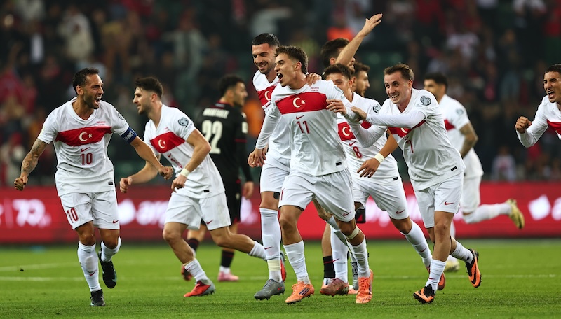 MONTELLA’DAN 35 KİŞİLİK KADRO