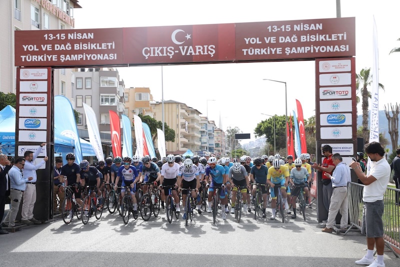 Pedallar Alanya’da Şampiyonluk  İçin Döndü