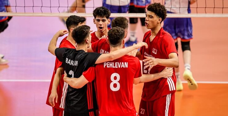 U18 Erkekler İzlanda’yı Geçti