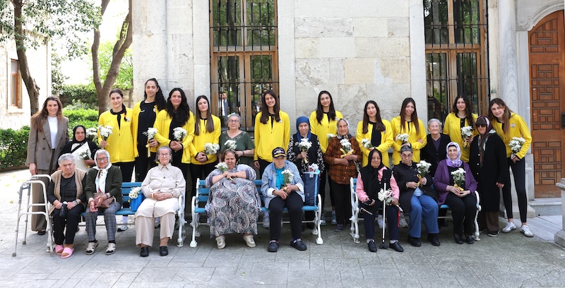 VakıfBank Spor Kulübü’nden Darülaceze’ye ziyaret