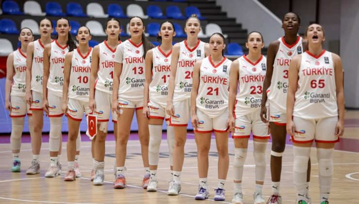 Yıldız Kızlar İsrail’i Devirdi