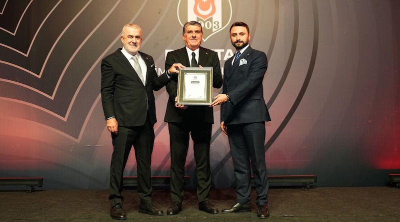 ADALI: SIRADA BÜYÜK HAYALLER VAR