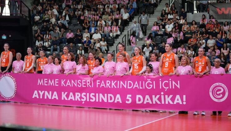 Eczacıbaşı Tribününden Kadınlara Sağlık Çağrısı