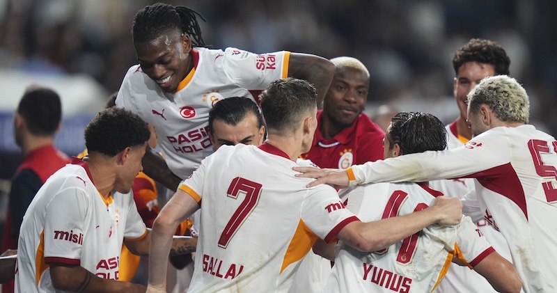 GALATASARAY LILLE DEPLASMANINDA