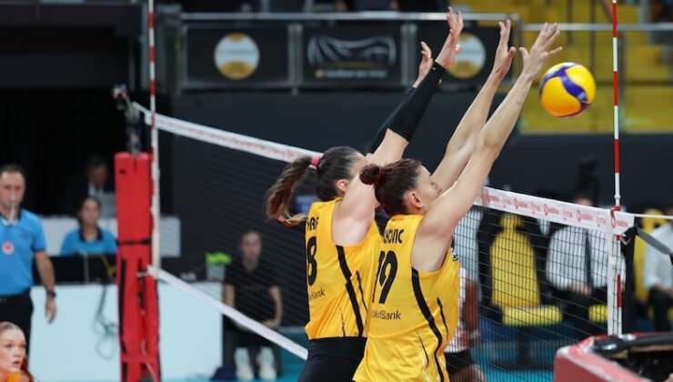 VAKIFBANK LİGE GALİBİYETLE BAŞLADI